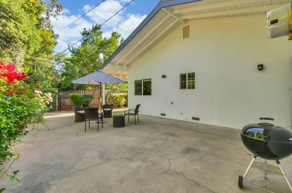 1840 Maryal Dr, Sacramento CA  95864-1548 exterior