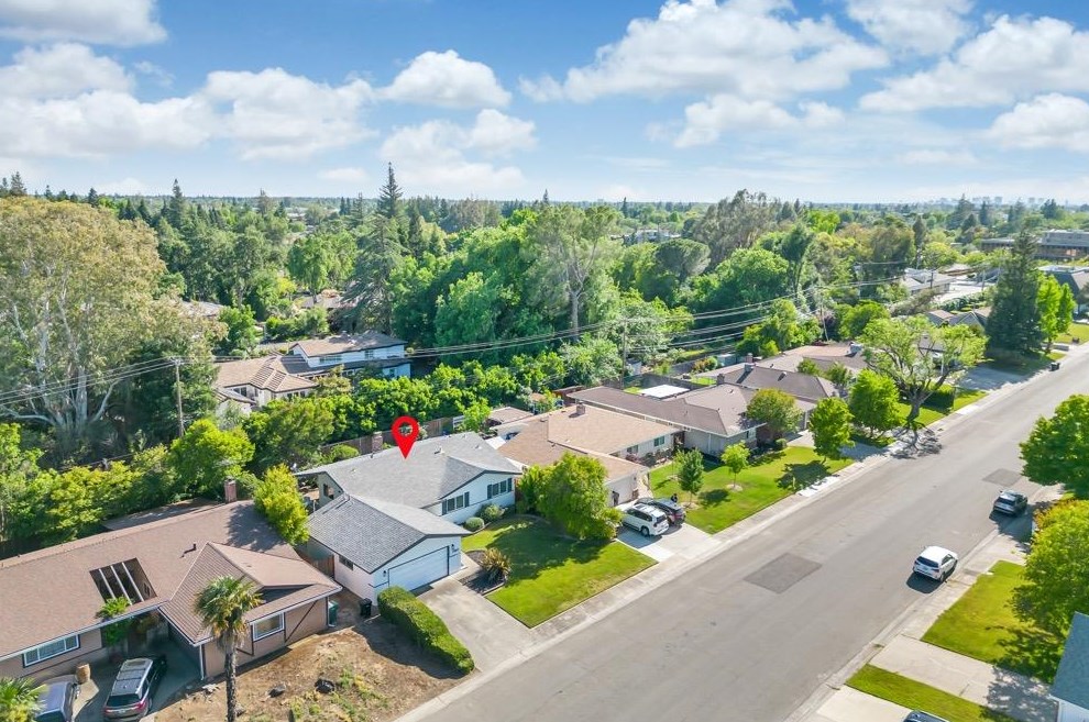 1840 Maryal Dr, Sacramento CA  95864-1548 exterior