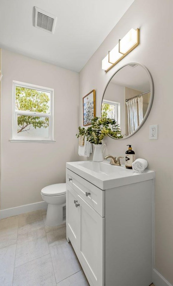 5652 Bradd Way, Sacramento CA  95822-3102 exterior