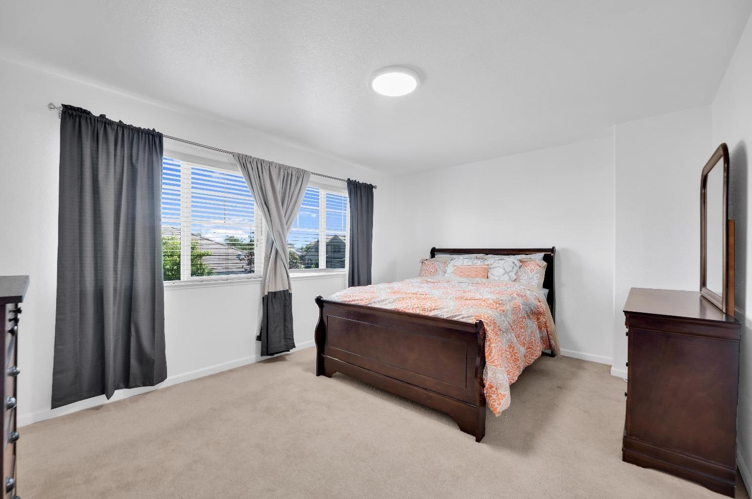 3355 Seymour Ct, West Sacramento CA  95691-5408 exterior