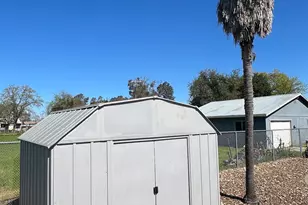 14076 Saradale Ln, Galt, CA 95632 - Photo 13