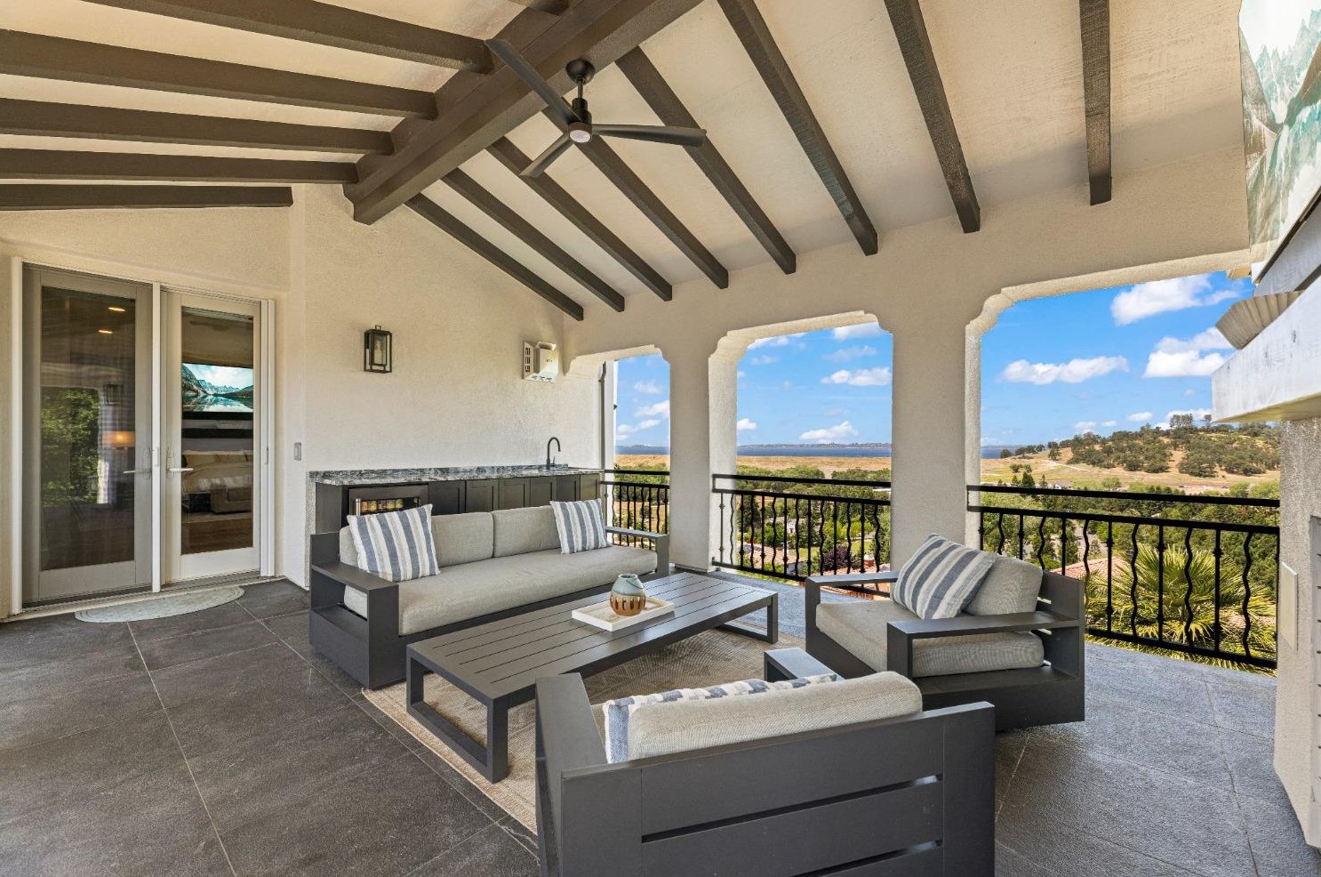 236 Socrates Pl, Folsom CA 95762-3957 exterior