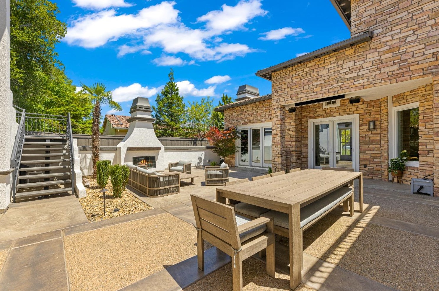 236 Socrates Pl, Folsom CA 95762-3957 exterior