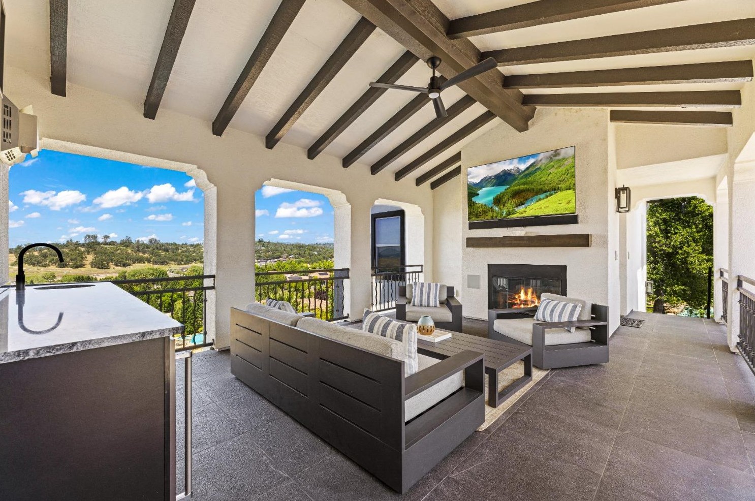 236 Socrates Pl, Folsom CA 95762-3957 exterior