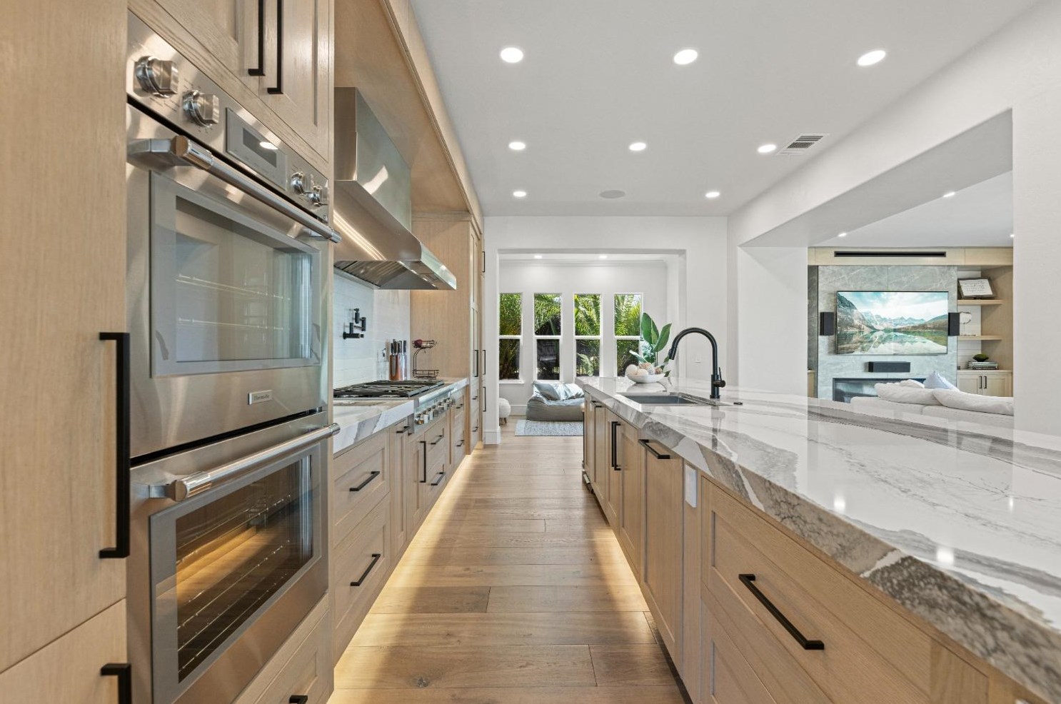 236 Socrates Pl, Folsom CA 95762-3957 exterior