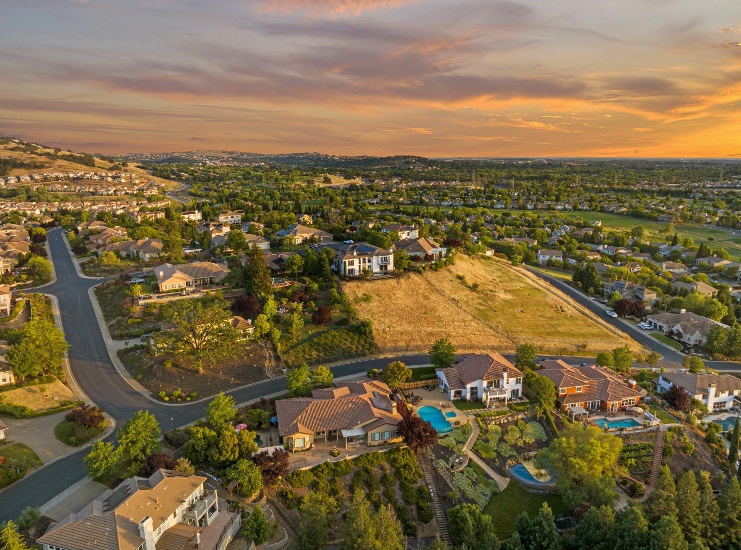 236 Socrates Pl, Folsom CA 95762-3957 exterior