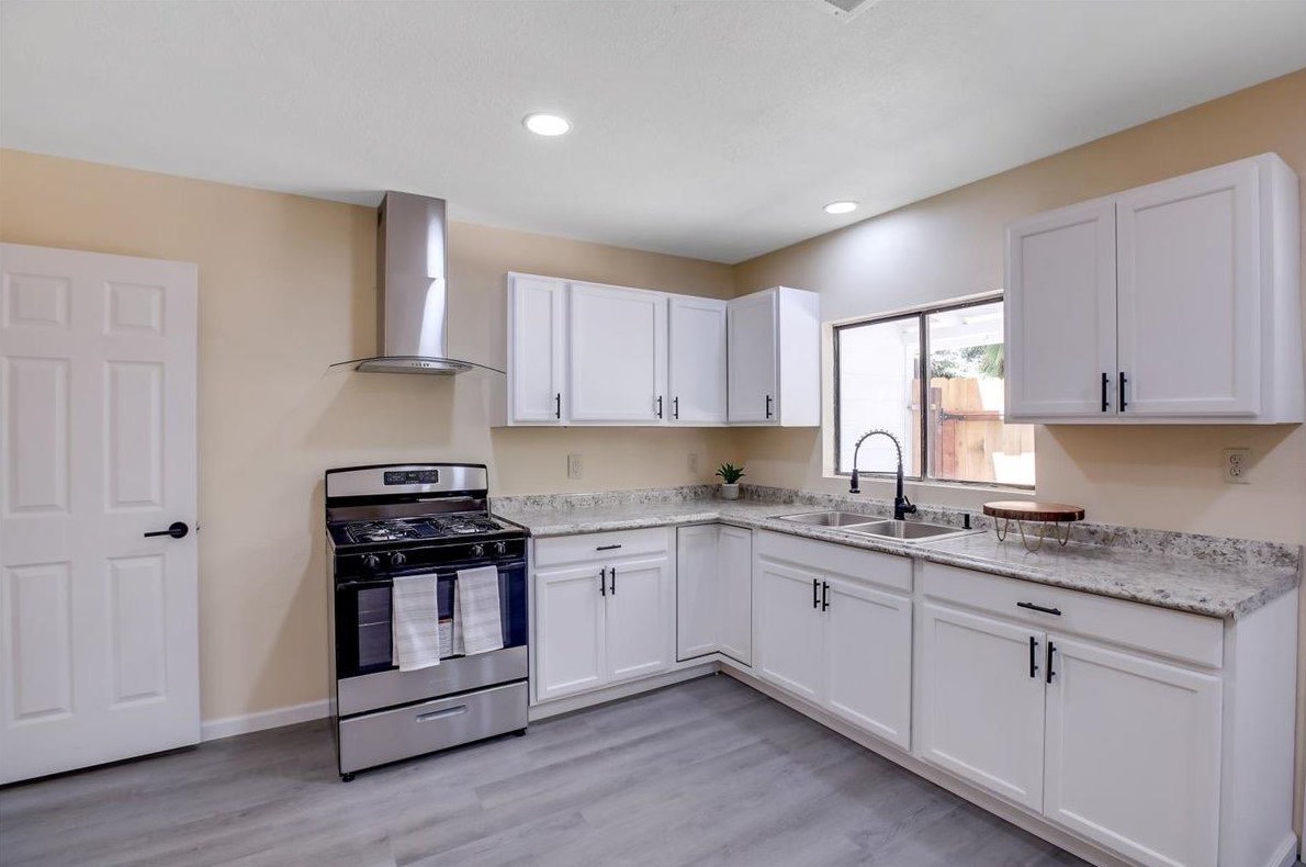 752 Jewell Ave, Yuba City CA  95991-5433 exterior