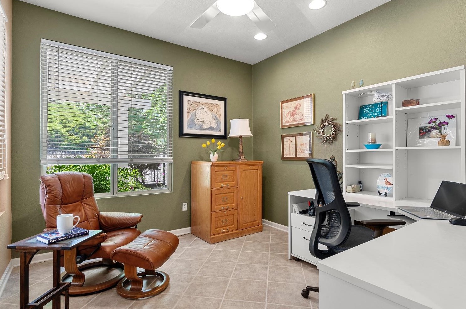 1573 Summerhill Ln, Lincoln CA  95648-8348 exterior