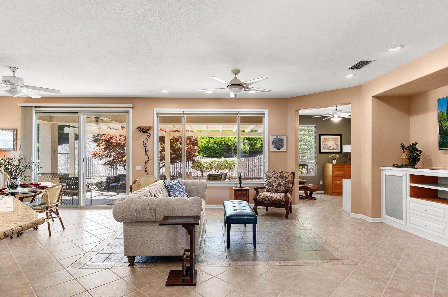 1573 Summerhill Ln, Lincoln CA  95648-8348 exterior