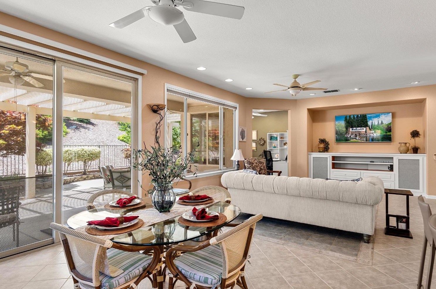 1573 Summerhill Ln, Lincoln CA  95648-8348 exterior