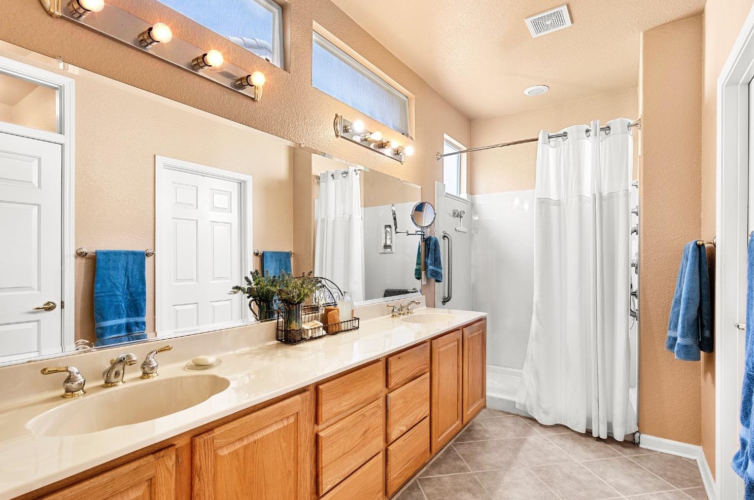 1573 Summerhill Ln, Lincoln CA  95648-8348 exterior