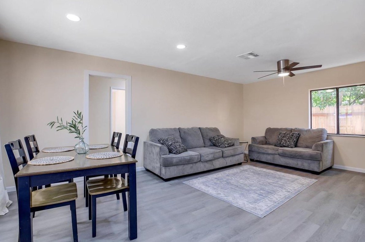752 Jewell Ave, Yuba City CA  95991-5433 exterior