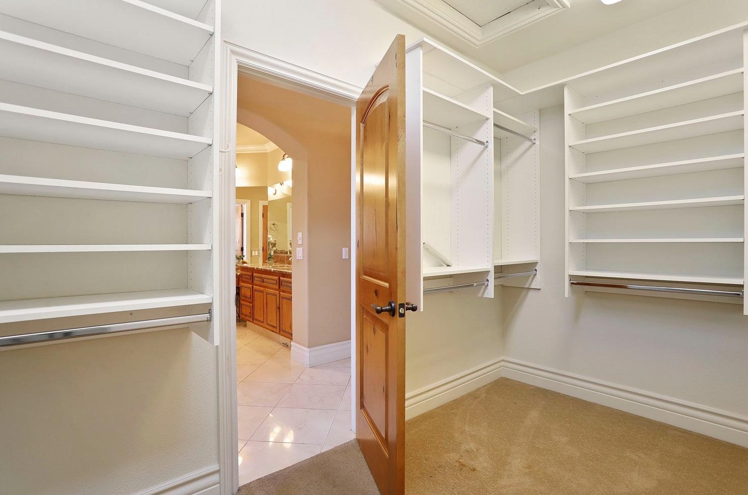 2506 Canal Dr, Lodi CA 95242-4818 exterior