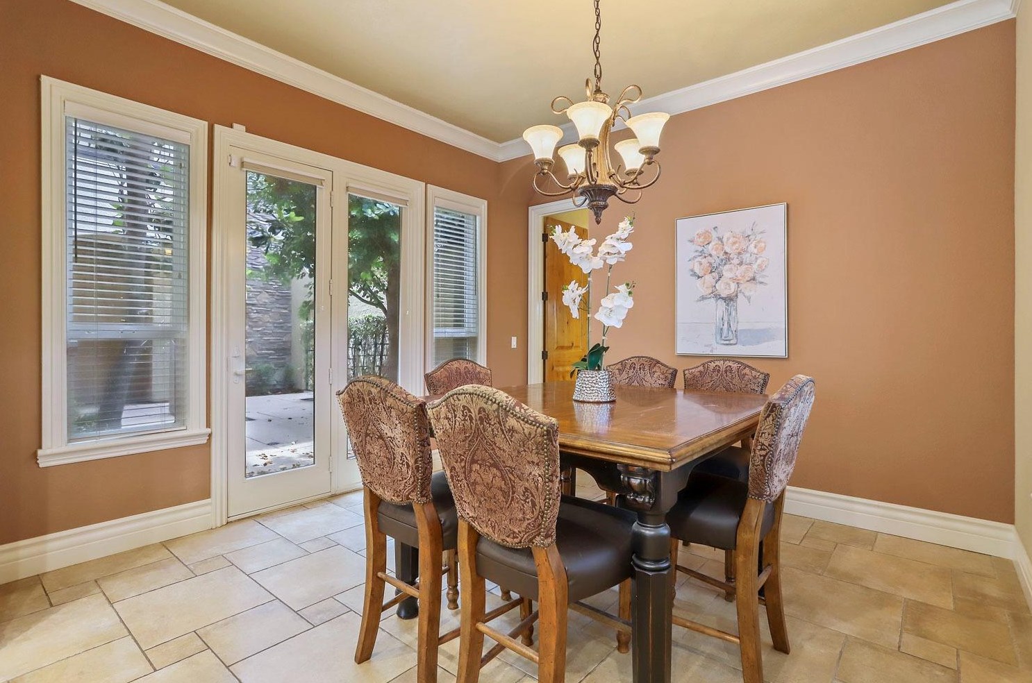 2506 Canal Dr, Lodi CA 95242-4818 exterior