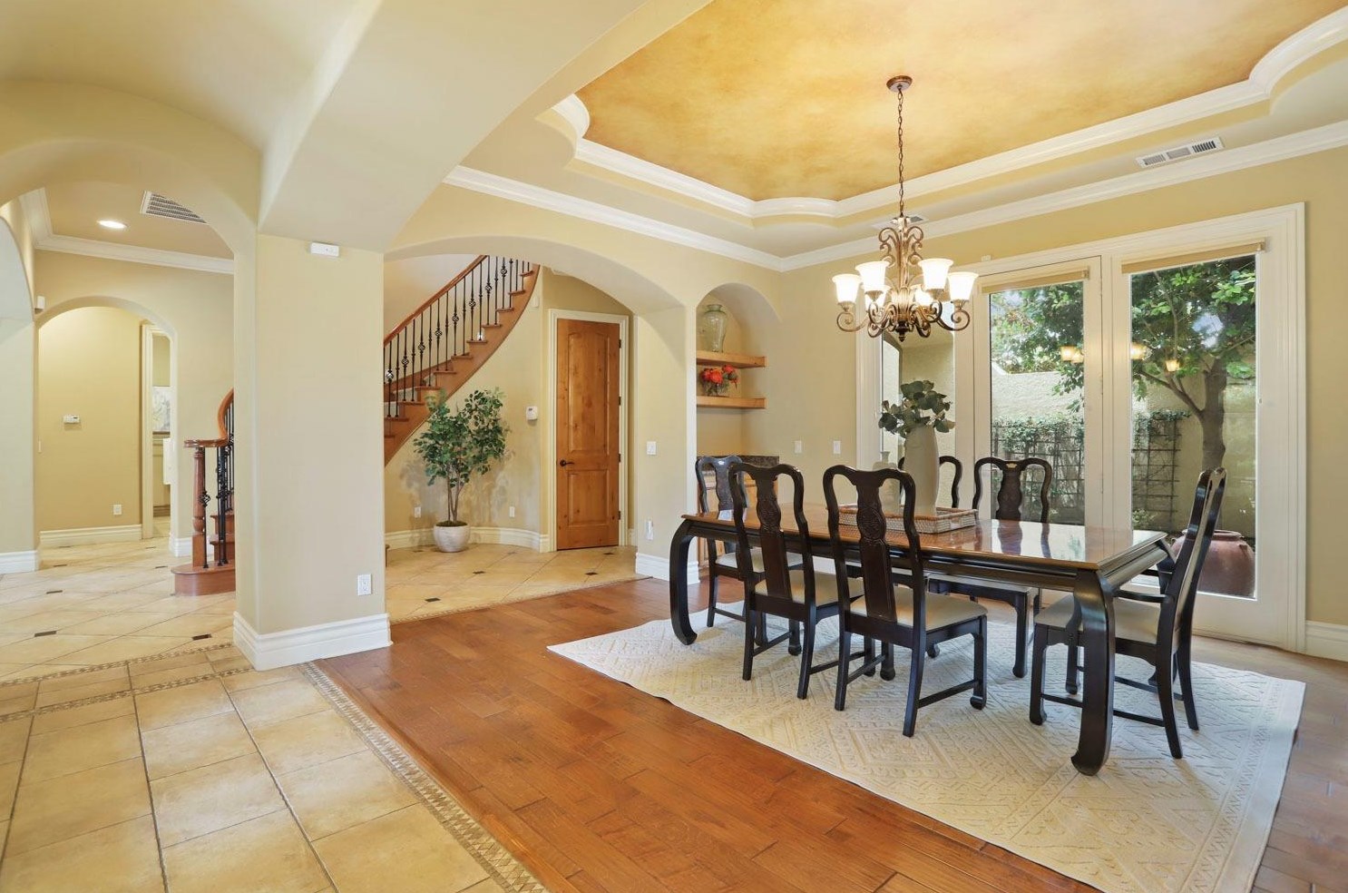 2506 Canal Dr, Lodi CA 95242-4818 exterior