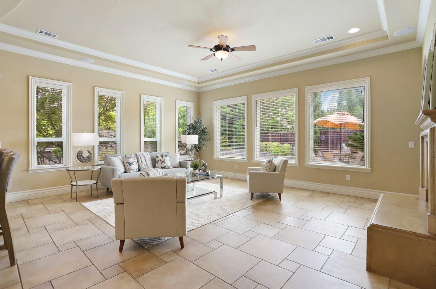 2506 Canal Dr, Lodi CA 95242-4818 exterior