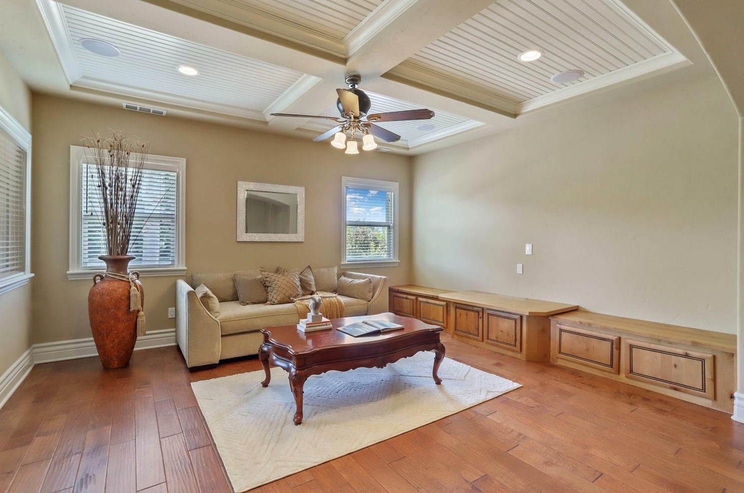 2506 Canal Dr, Lodi CA 95242-4818 exterior