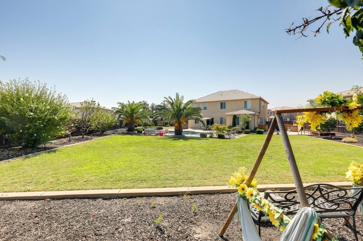 4120 Ice House Way, Roseville CA 95747-8919 exterior