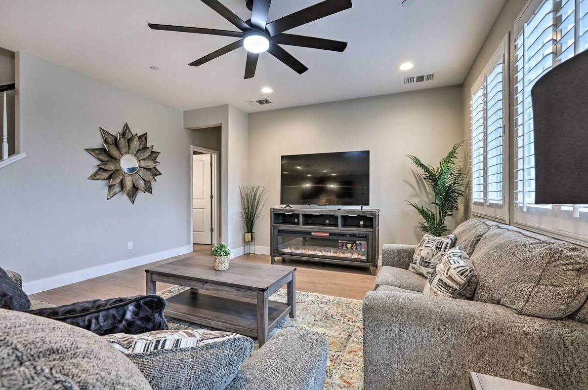 4120 Ice House Way, Roseville CA 95747-8919 exterior