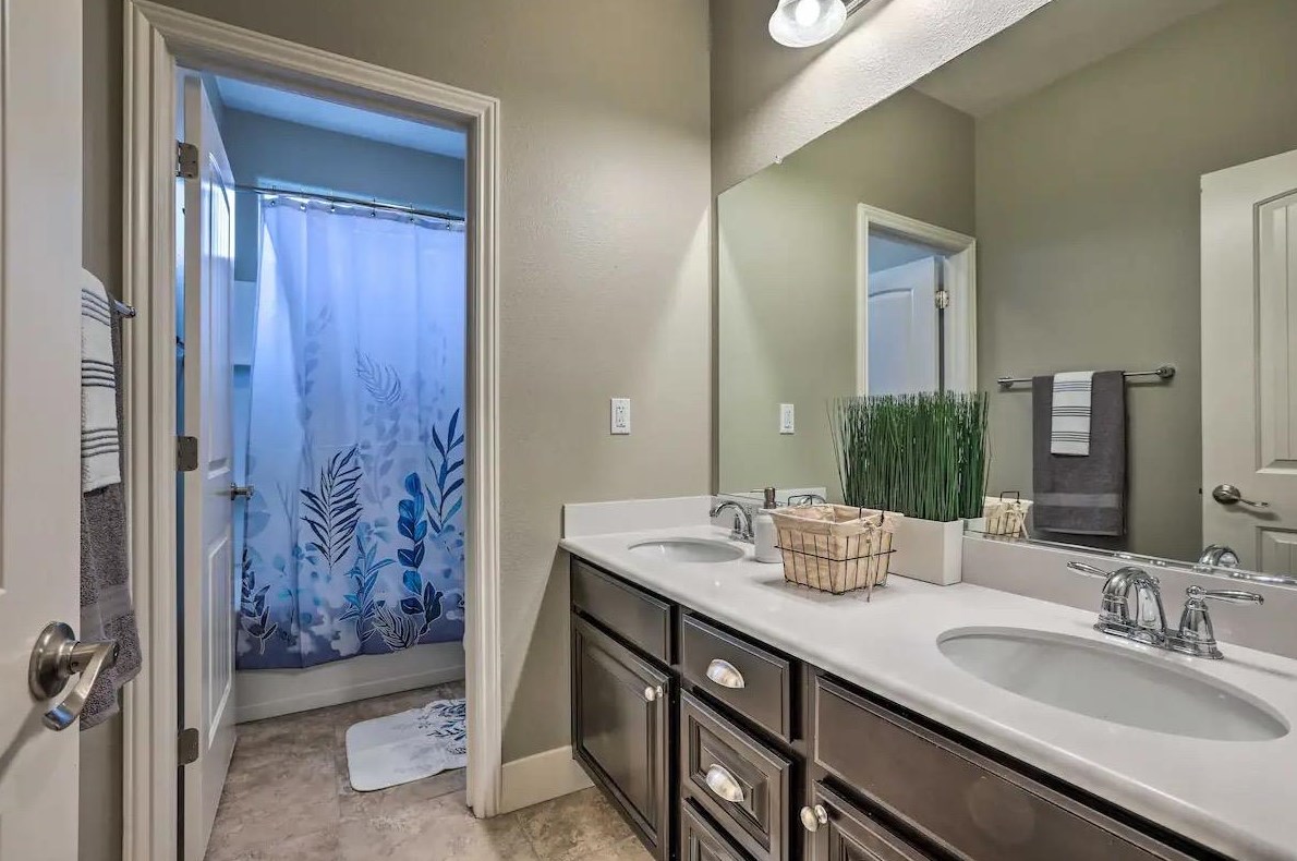 4120 Ice House Way, Roseville CA 95747-8919 exterior