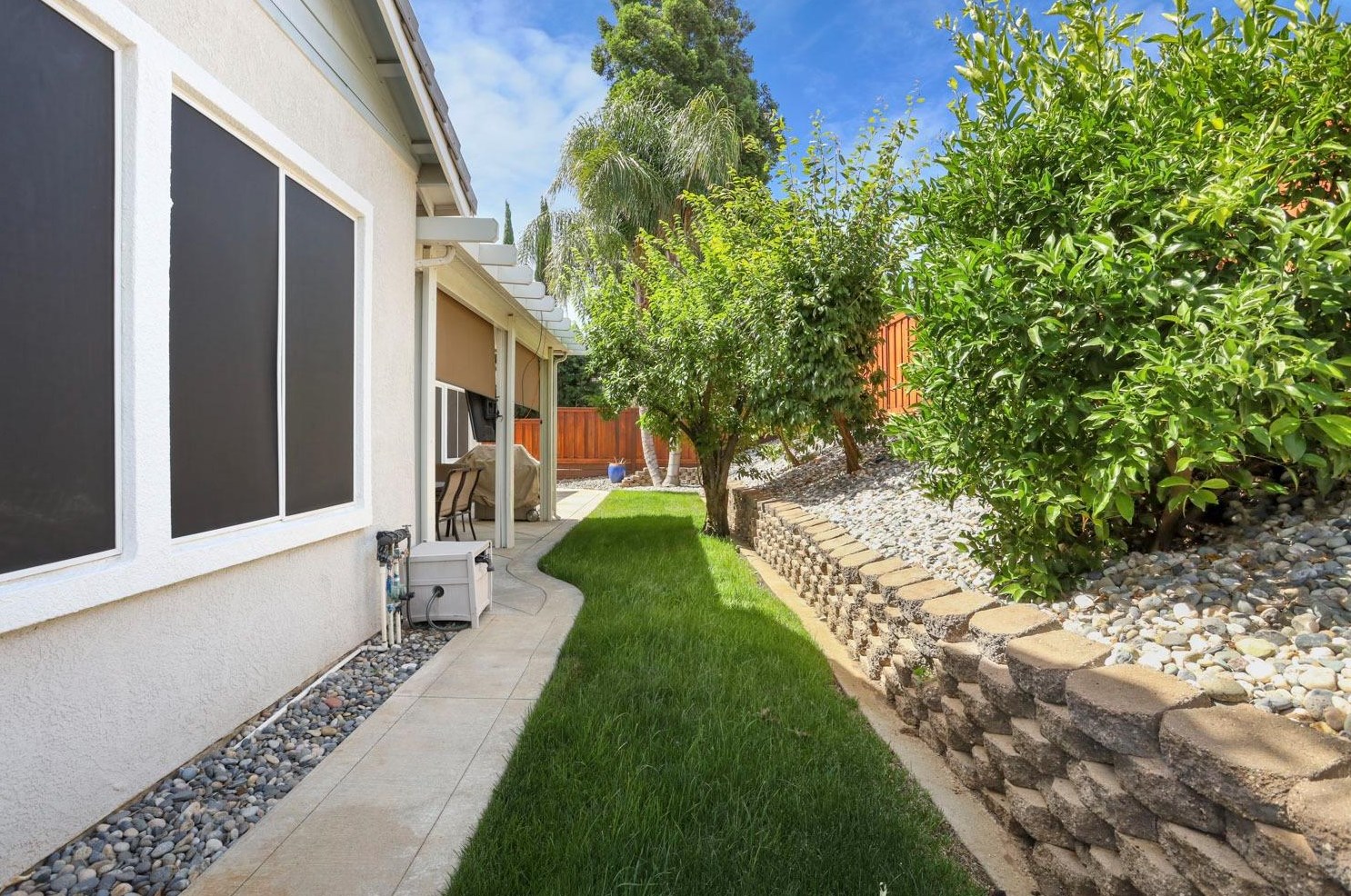 1625 Dawnview Dr, Los Angeles CA  94513-6550 exterior