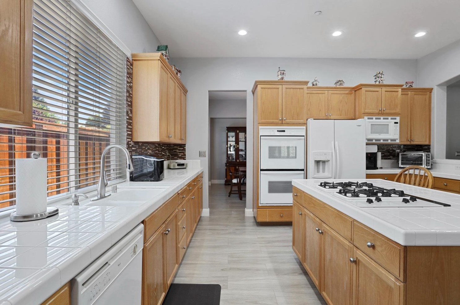 1625 Dawnview Dr, Los Angeles CA  94513-6550 exterior