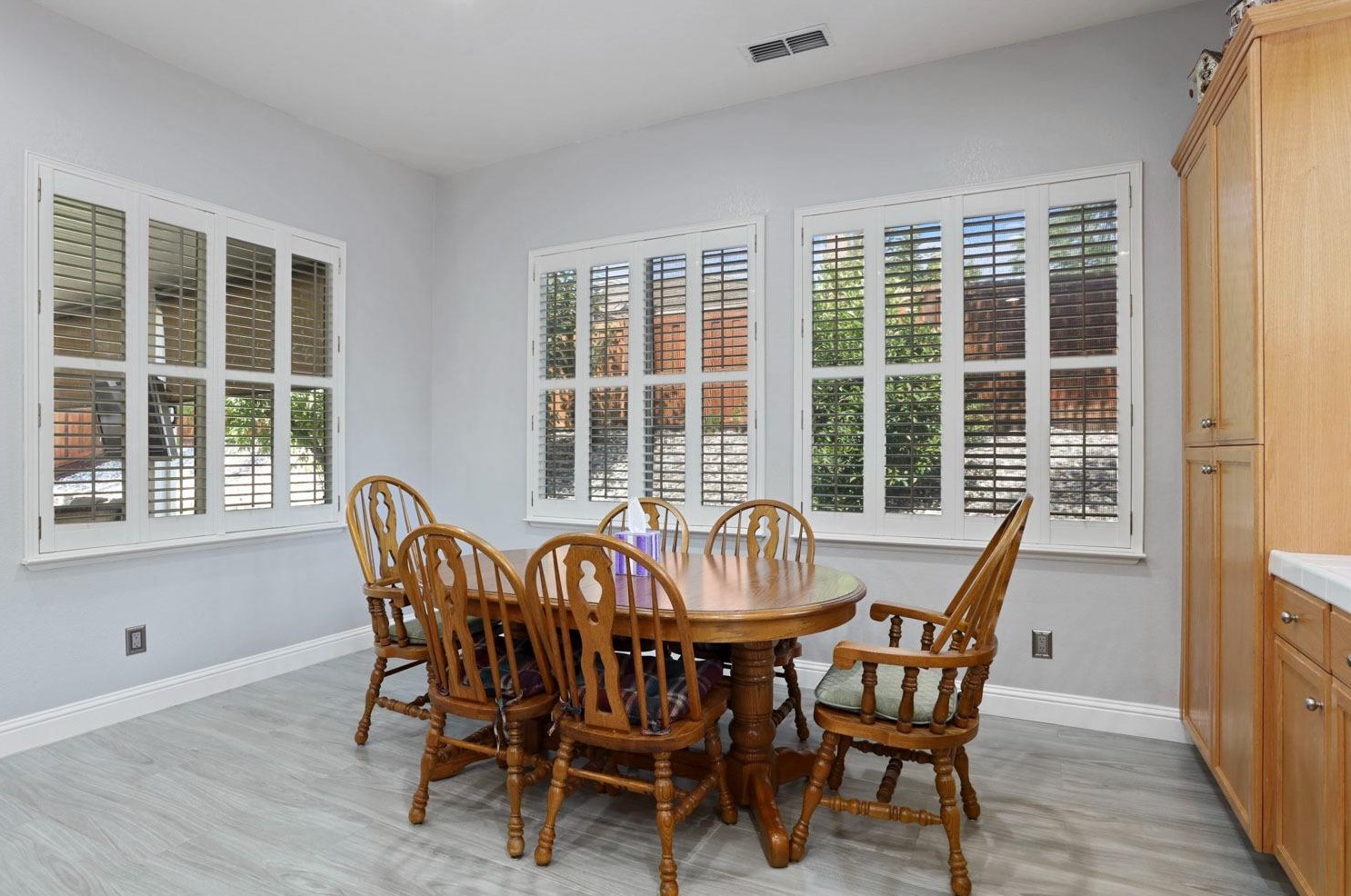 1625 Dawnview Dr, Los Angeles CA  94513-6550 exterior