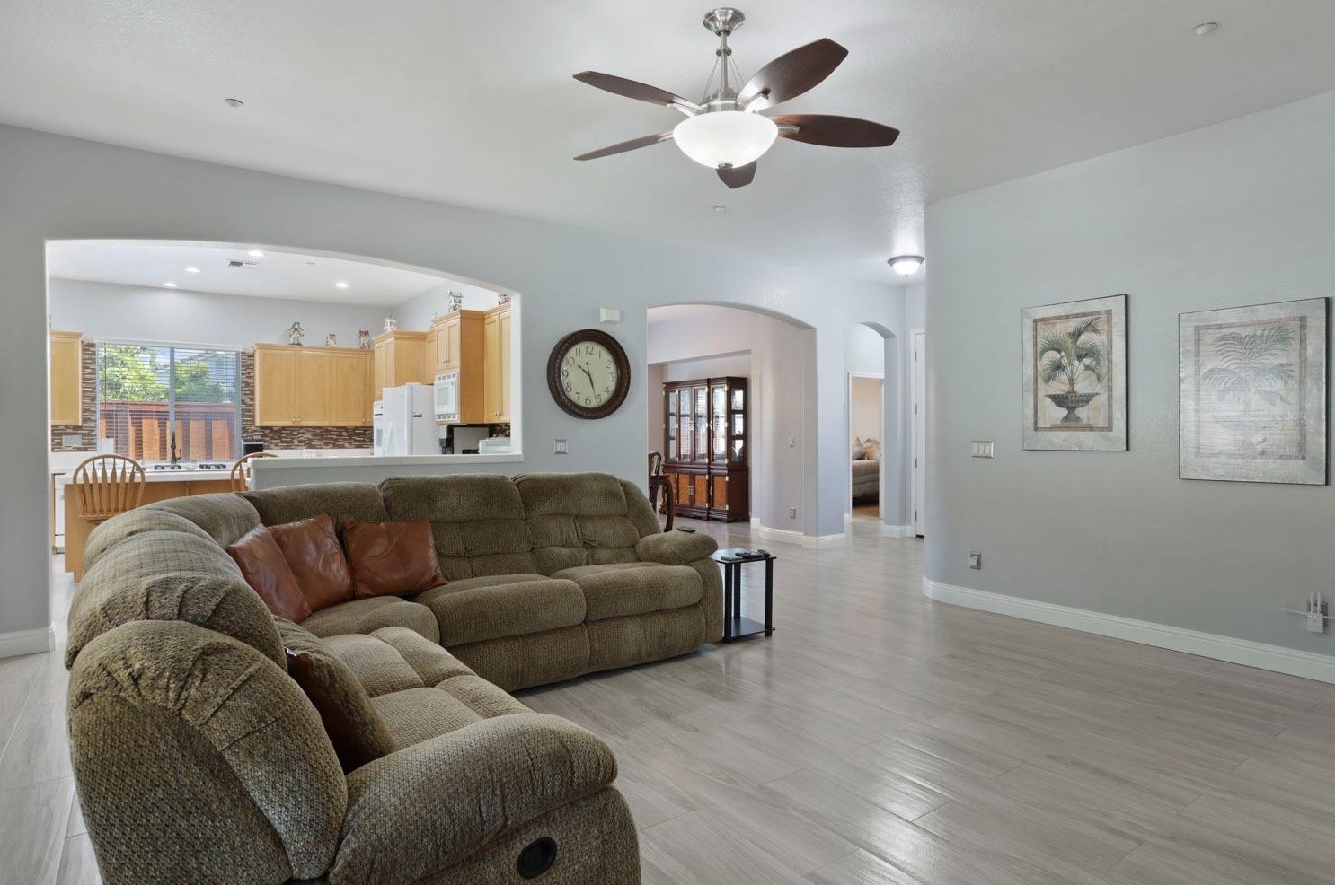 1625 Dawnview Dr, Los Angeles CA  94513-6550 exterior