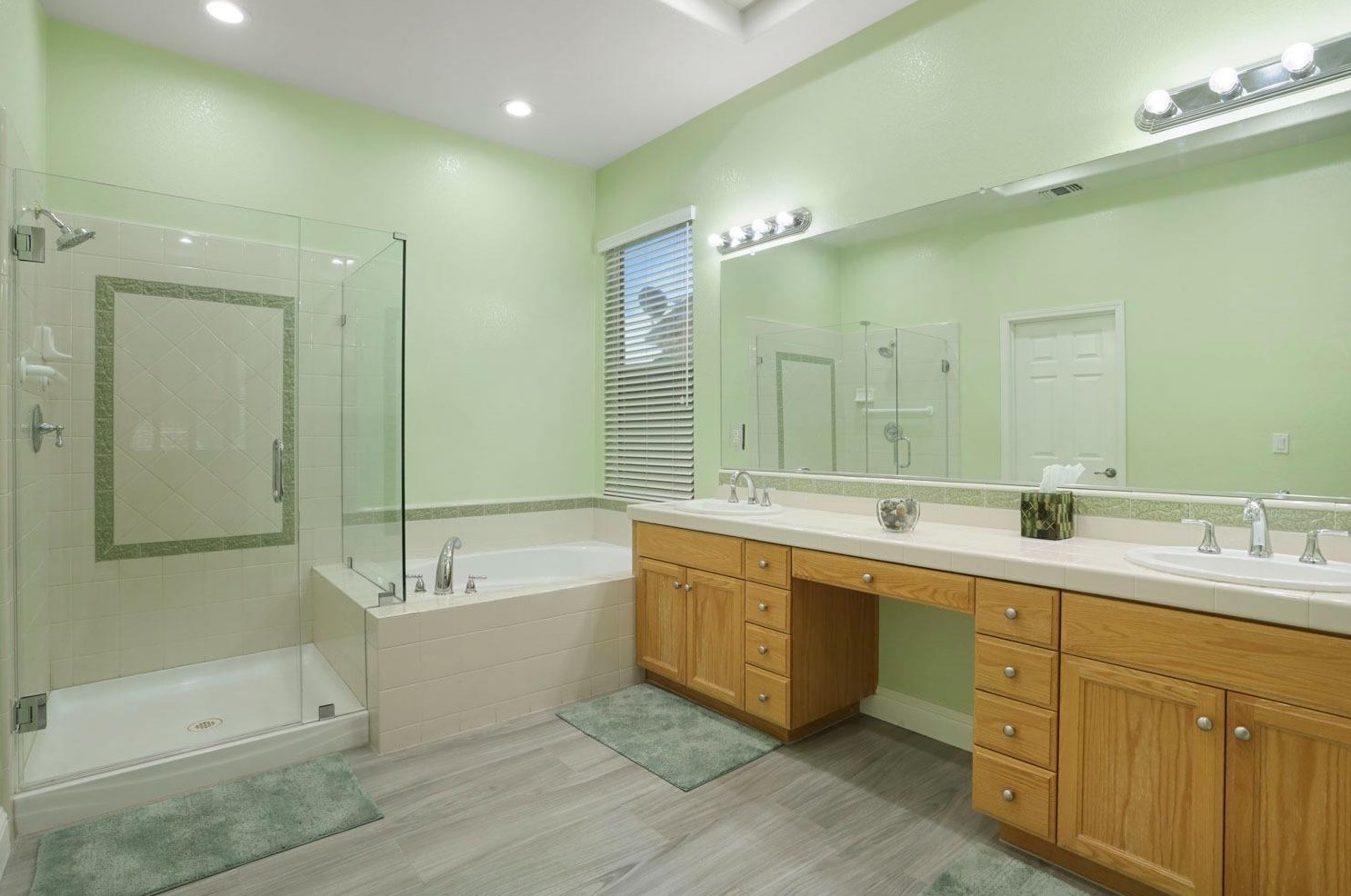 1625 Dawnview Dr, Los Angeles CA  94513-6550 exterior