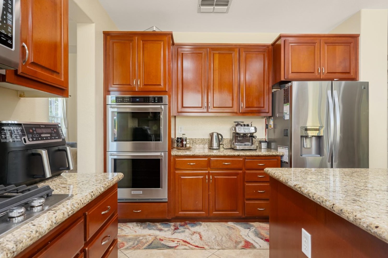 9980 Shiraz Pl, Elk Grove CA  exterior