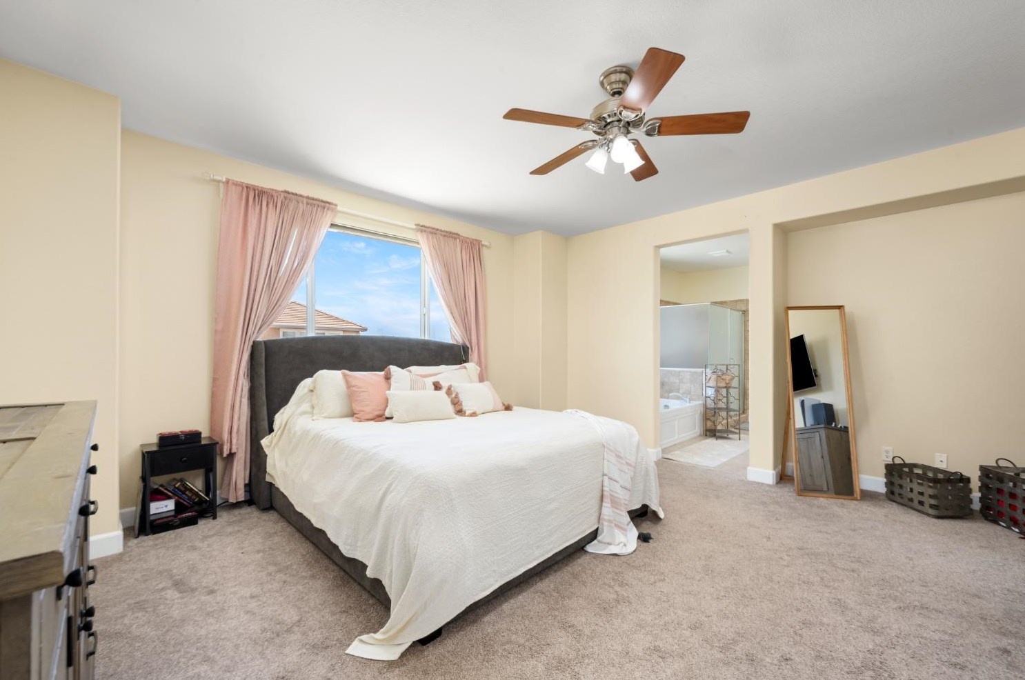 9980 Shiraz Pl, Elk Grove CA  exterior