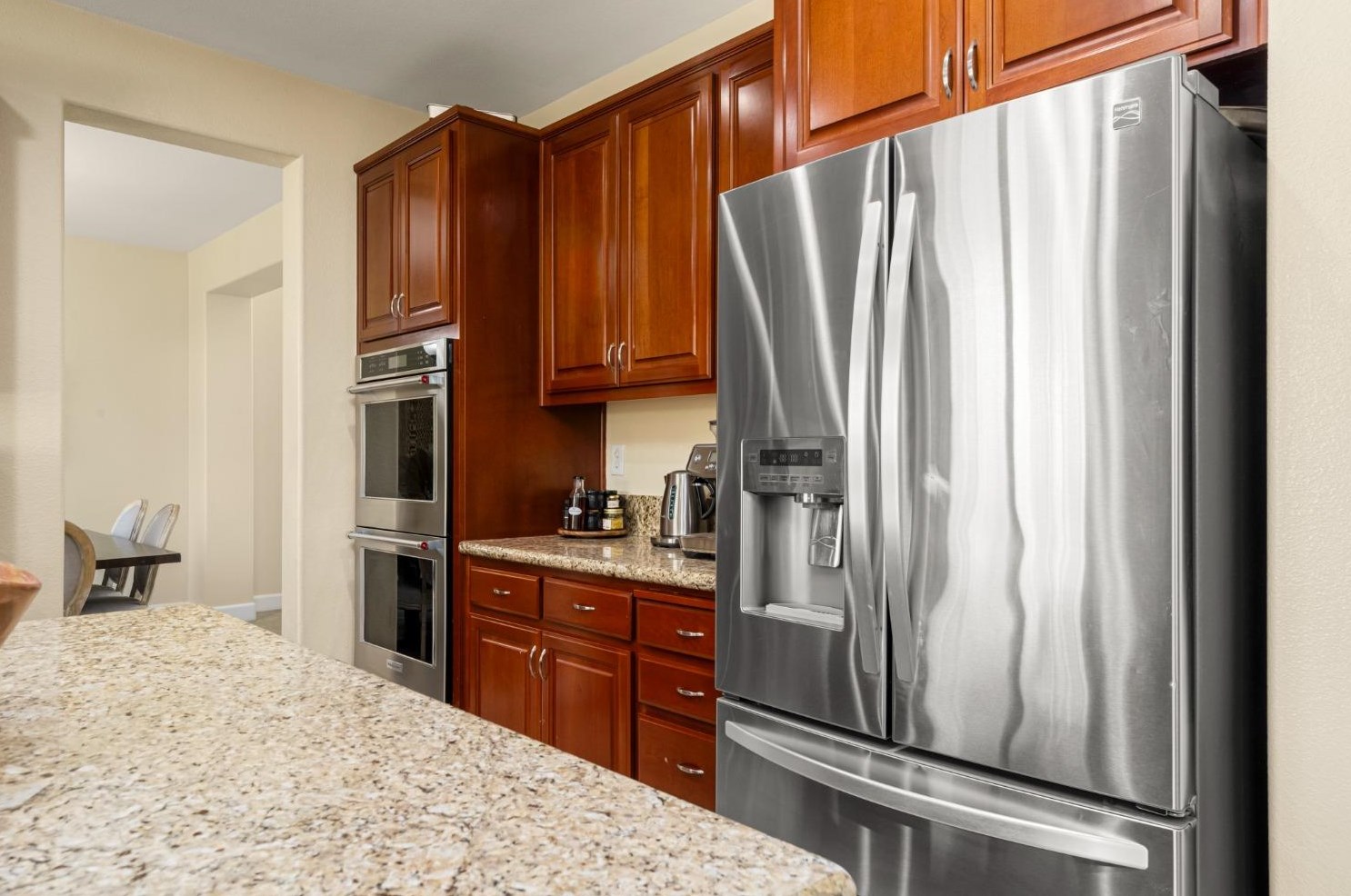 9980 Shiraz Pl, Elk Grove CA  exterior