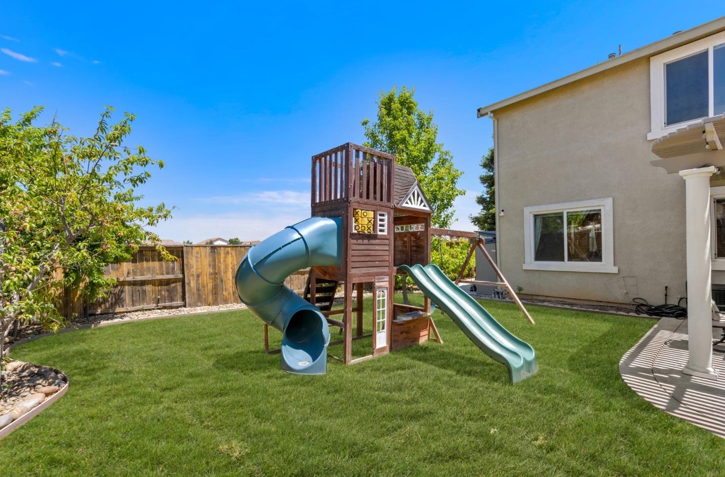 9980 Shiraz Pl, Elk Grove CA  exterior