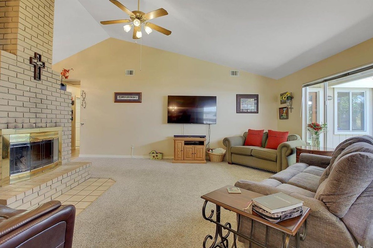 1792 Royo Ranchero Dr, Yuba City CA  95993-9060 exterior