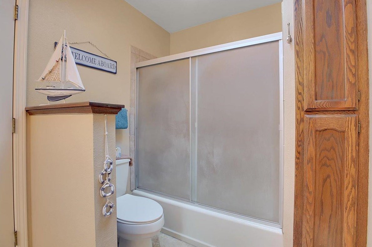 1792 Royo Ranchero Dr, Yuba City CA  95993-9060 exterior