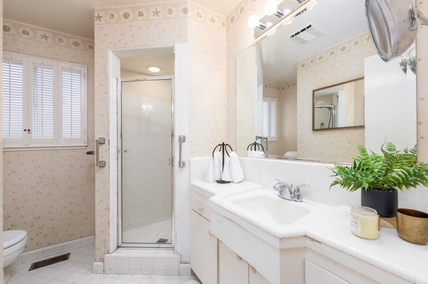 1212 St, Woodland CA  95695-2659 exterior