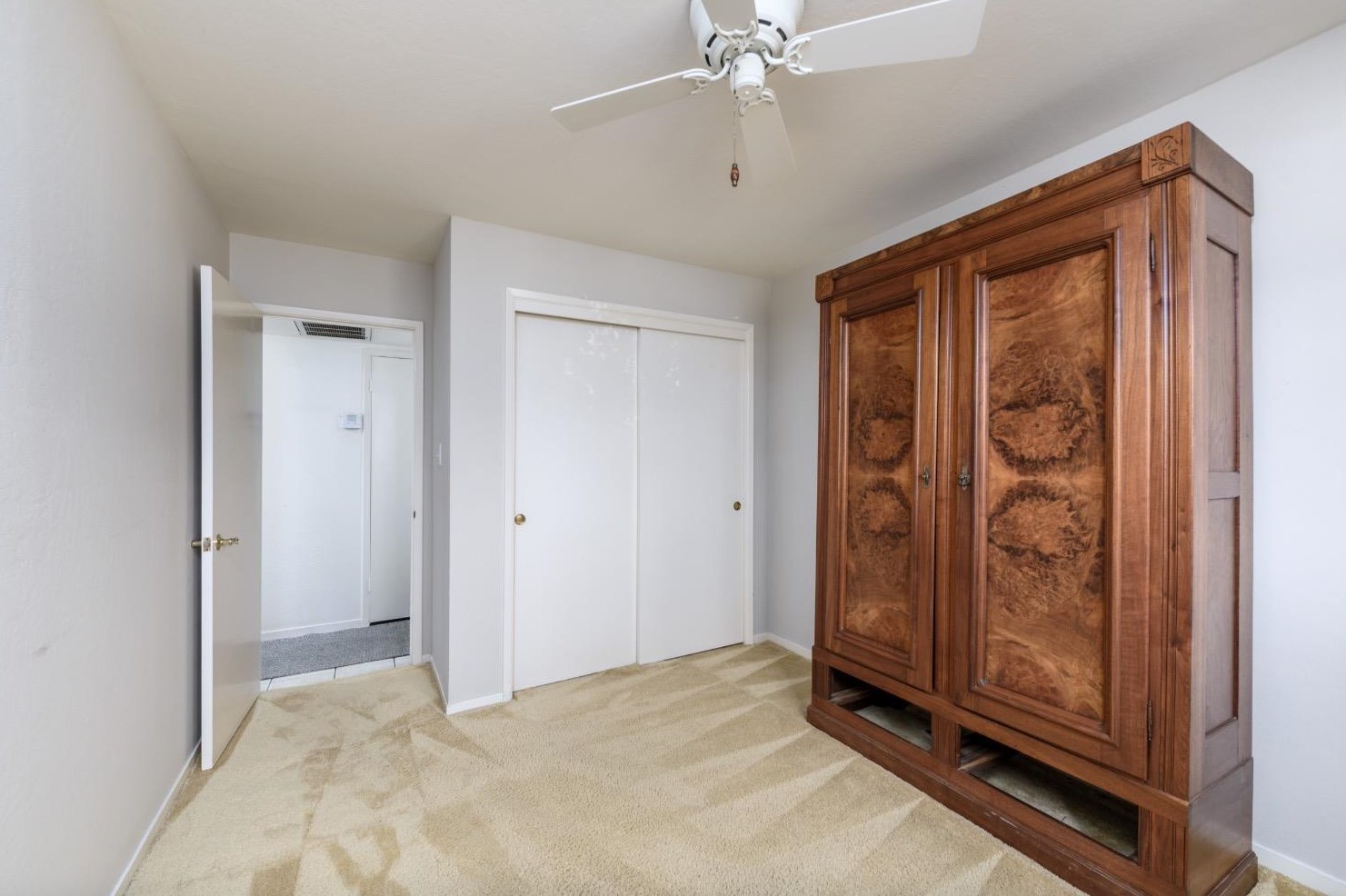 1212 St, Woodland CA  95695-2659 exterior