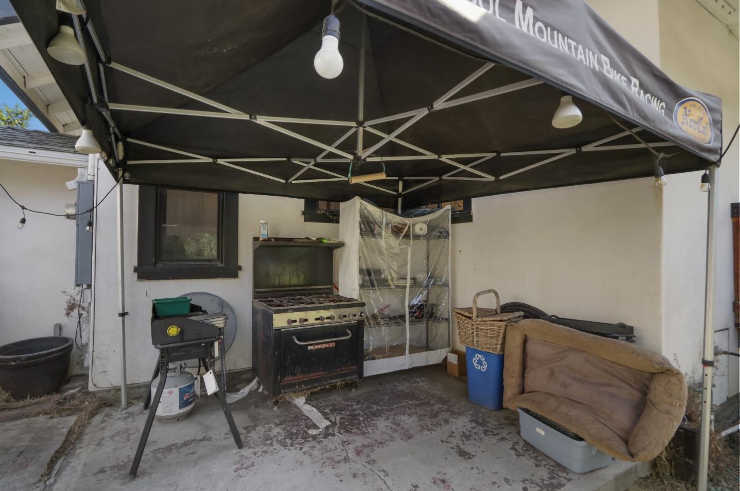 152 St, Woodland CA  95695-3132 exterior