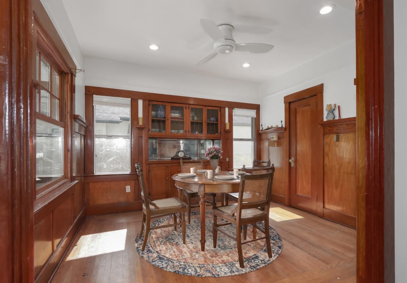 152 St, Woodland CA  95695-3132 exterior