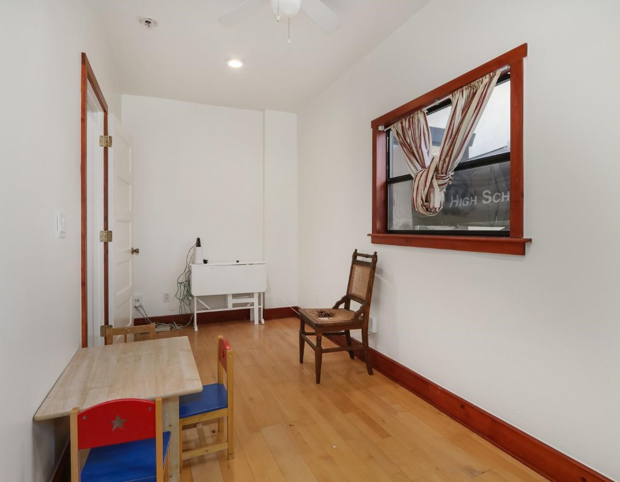 152 St, Woodland CA  95695-3132 exterior