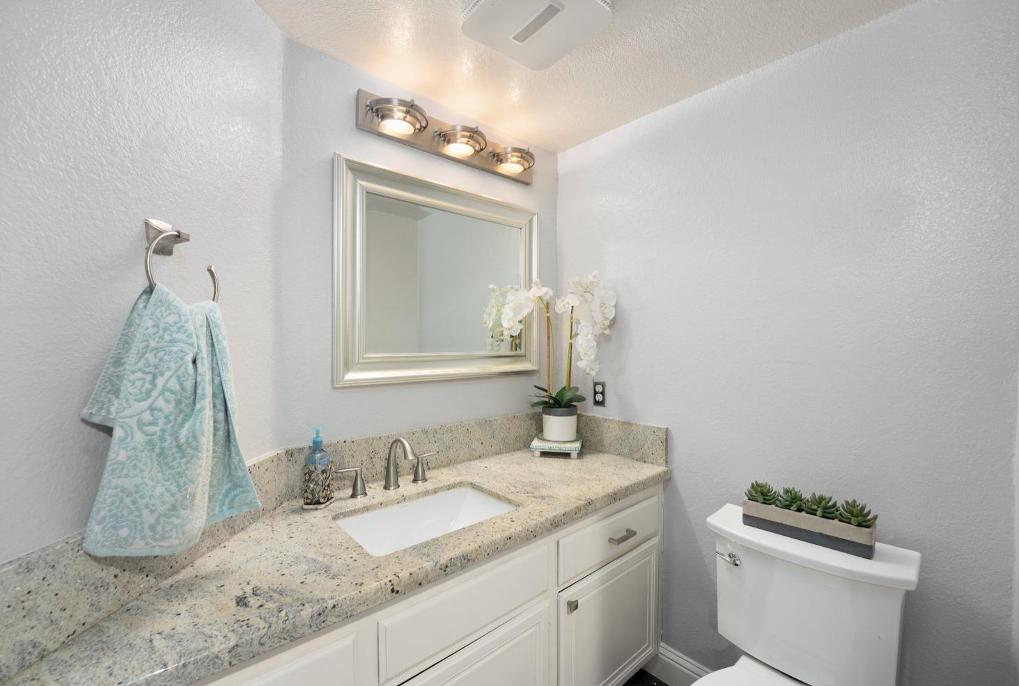 3120 Strand Rd, Rocklin CA  95765-4320 exterior