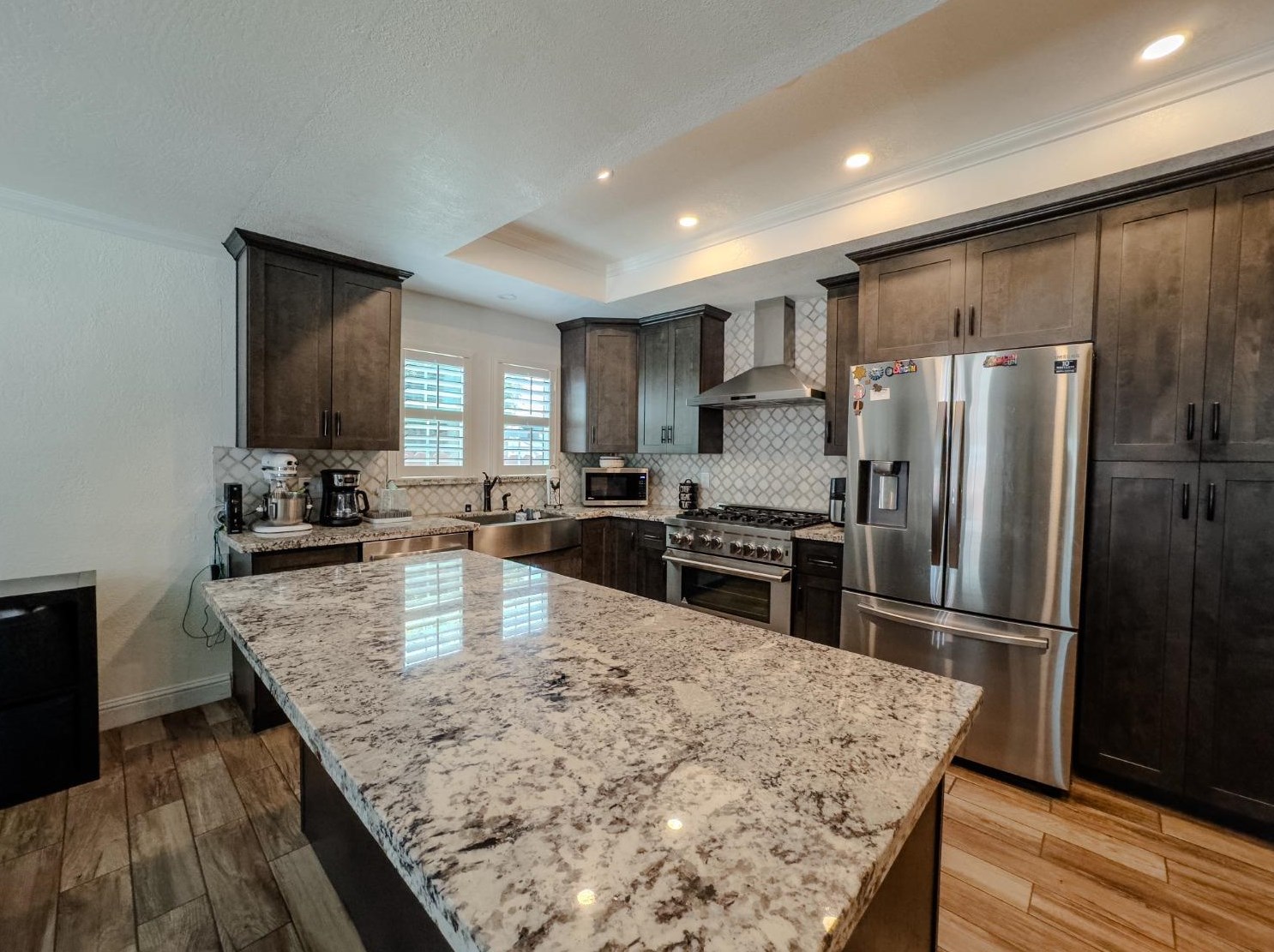 113 Hacienda Ln, Woodland CA  95695-5461 exterior