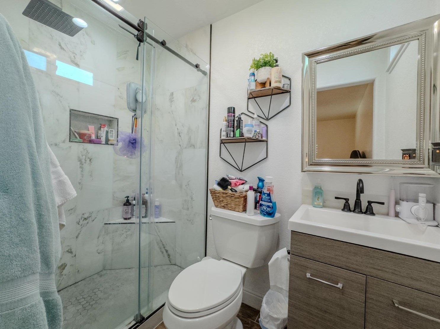113 Hacienda Ln, Woodland CA  95695-5461 exterior