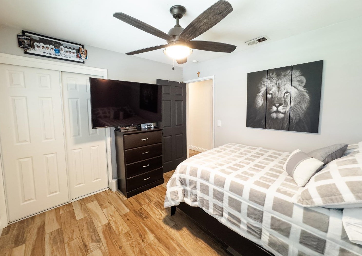 113 Hacienda Ln, Woodland CA  95695-5461 exterior