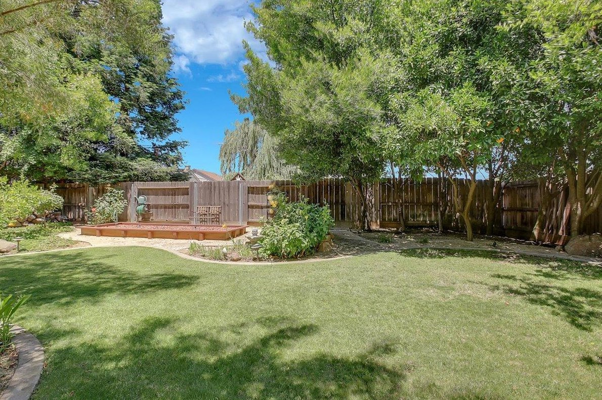 2347 Oregon Way, Yuba City CA  95991-8464 exterior