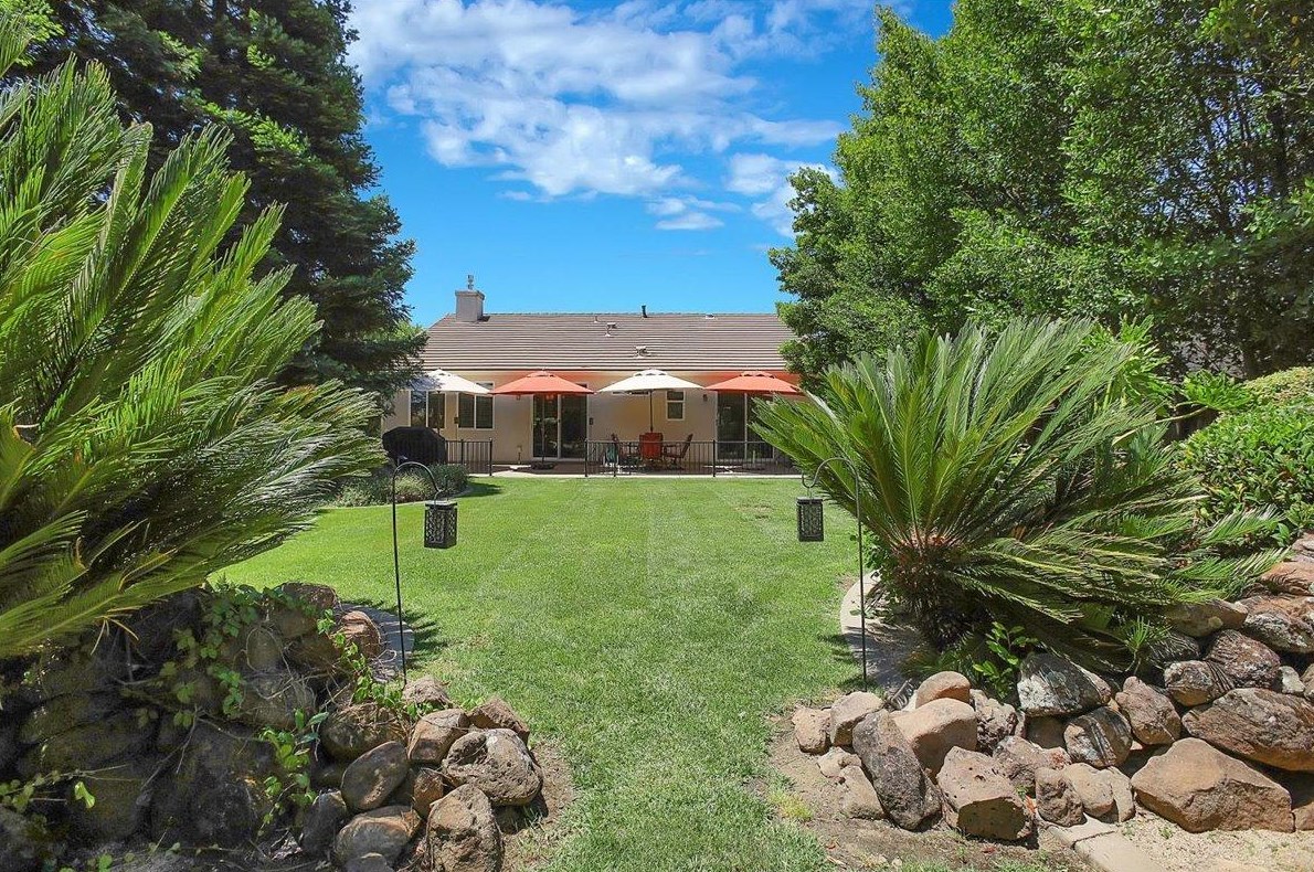 2347 Oregon Way, Yuba City CA  95991-8464 exterior