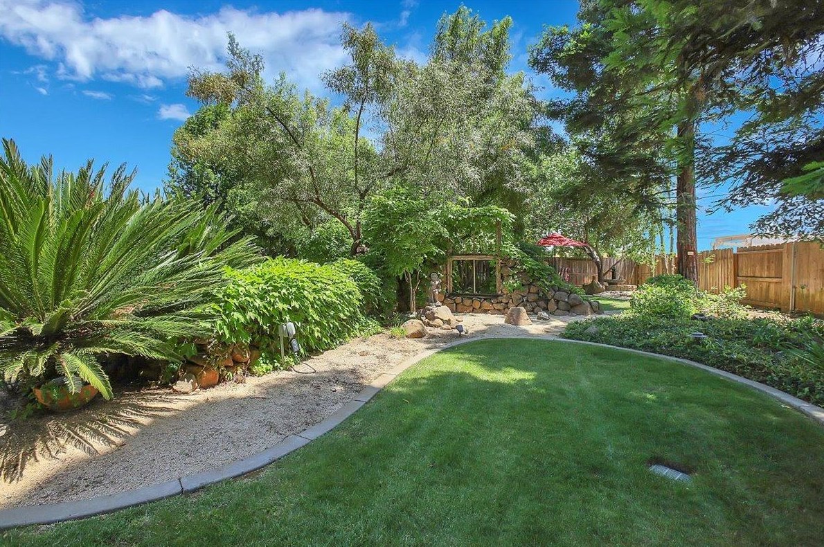 2347 Oregon Way, Yuba City CA  95991-8464 exterior
