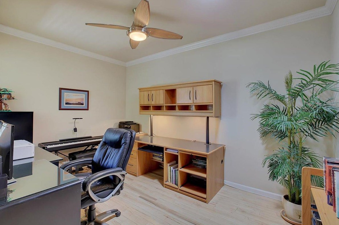 2347 Oregon Way, Yuba City CA  95991-8464 exterior