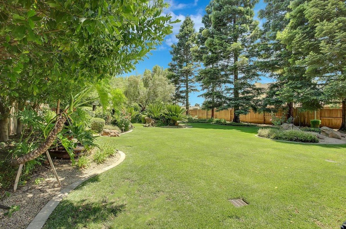 2347 Oregon Way, Yuba City CA  95991-8464 exterior