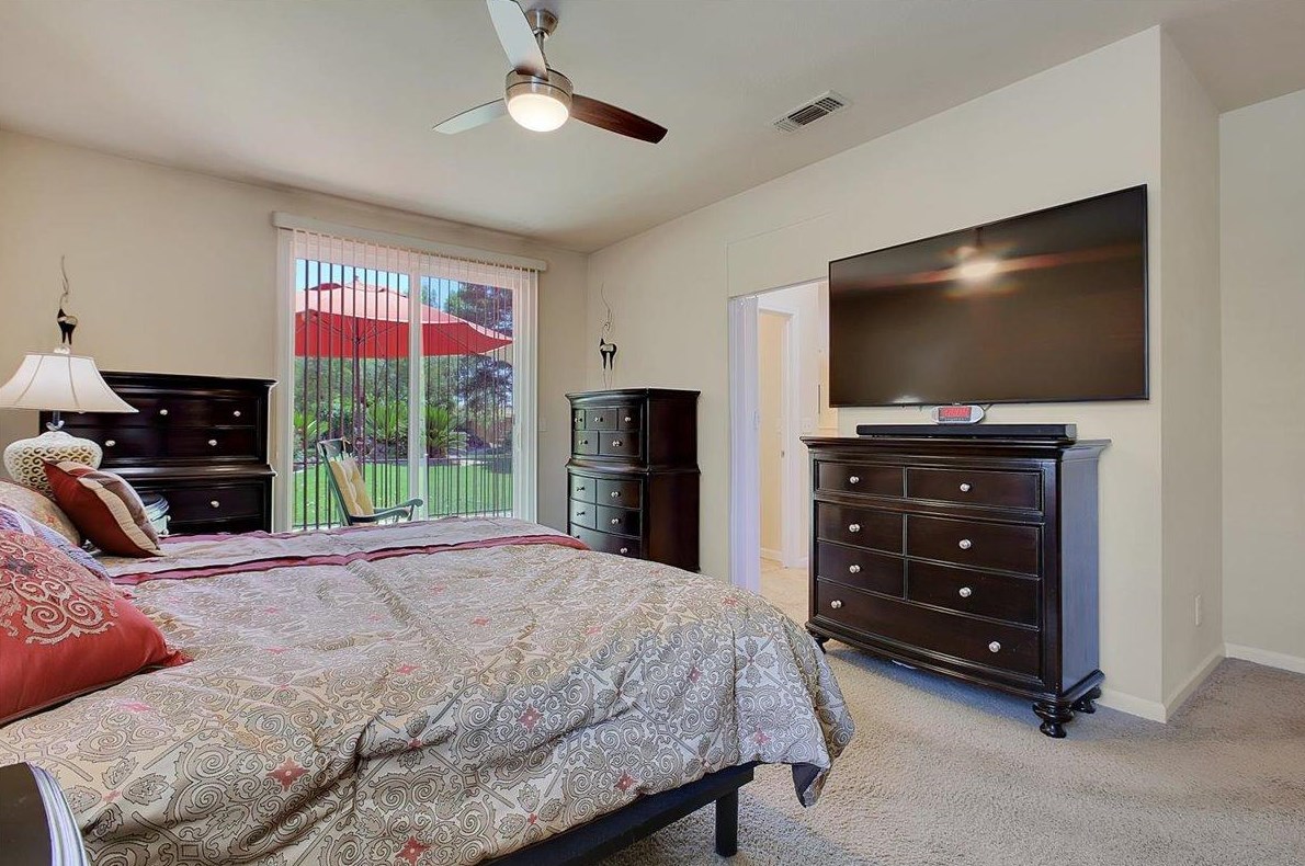 2347 Oregon Way, Yuba City CA  95991-8464 exterior